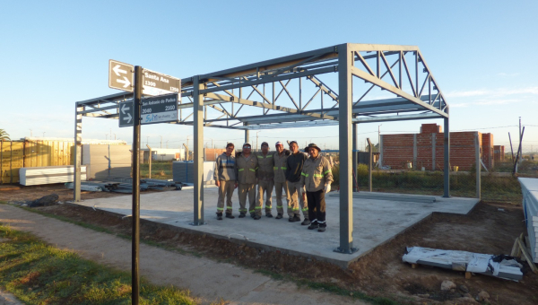 Cooperar 7 de Mayo y la mutual Aguas Claras unieron fuerzas para construir viviendas en San Vicente